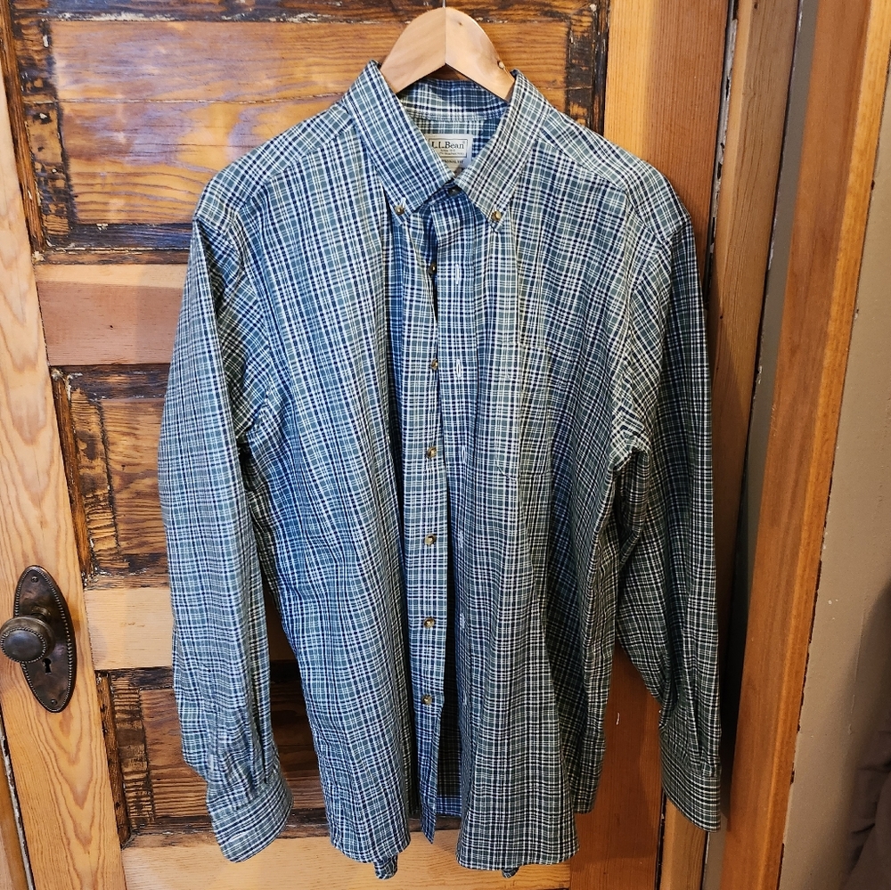 Men's LL Bean long sleeve button-up shirt, size Large
